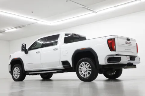 More photos of 2020 GMC Sierra 2500HD SLT at Jim Falk Motors, MO