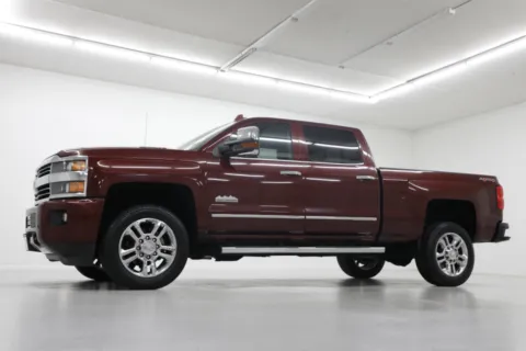 Photos of 2016 Chevrolet Silverado 2500HD High Country for sale in Clinton, MO at Jim Falk Motors