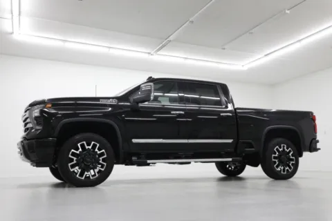 Photos of 2026 Chevrolet Silverado 2500HD High Country for sale in Clinton, MO at Jim Falk Motors