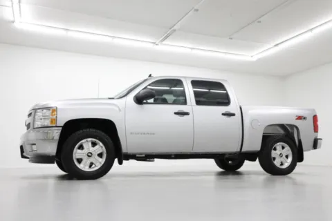 Photos of 2013 Chevrolet Silverado 1500 LT for sale in Clinton, MO at Jim Falk Motors