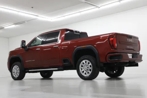 More photos of 2022 GMC Sierra 2500HD Denali at Jim Falk Motors, MO