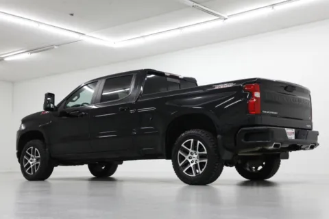 More photos of 2020 Chevrolet Silverado 1500 LT Trail Boss at Jim Falk Motors, MO