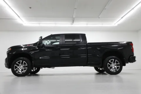 Another view of 2020 Chevrolet Silverado 1500 LT Trail Boss for sale in Clinton, MO at Jim Falk Motors