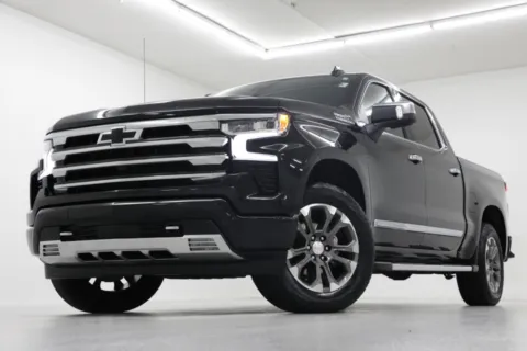 Black 2023 Chevrolet Silverado 1500 High Country for sale in Clinton, MO