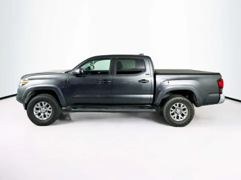 More photos of 2018 Toyota Tacoma SR5 at Unicars Honda, CA