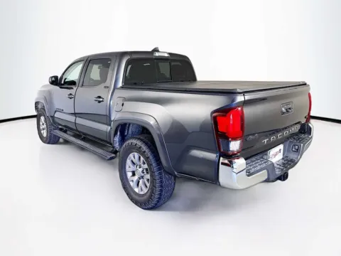 More photos of 2018 Toyota Tacoma SR5 at Unicars Honda, CA