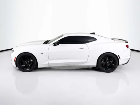 Another view of 2021 Chevrolet Camaro 1LT for sale in Indio, CA at Unicars Honda