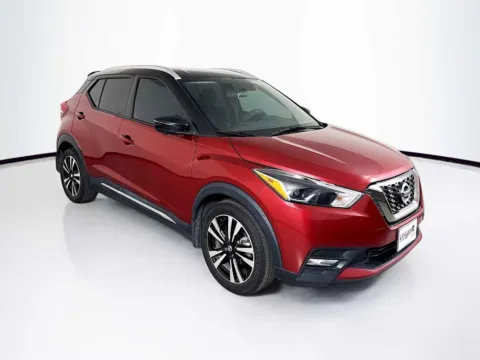 Red 2018 Nissan Kicks SR for sale in Indio, CA