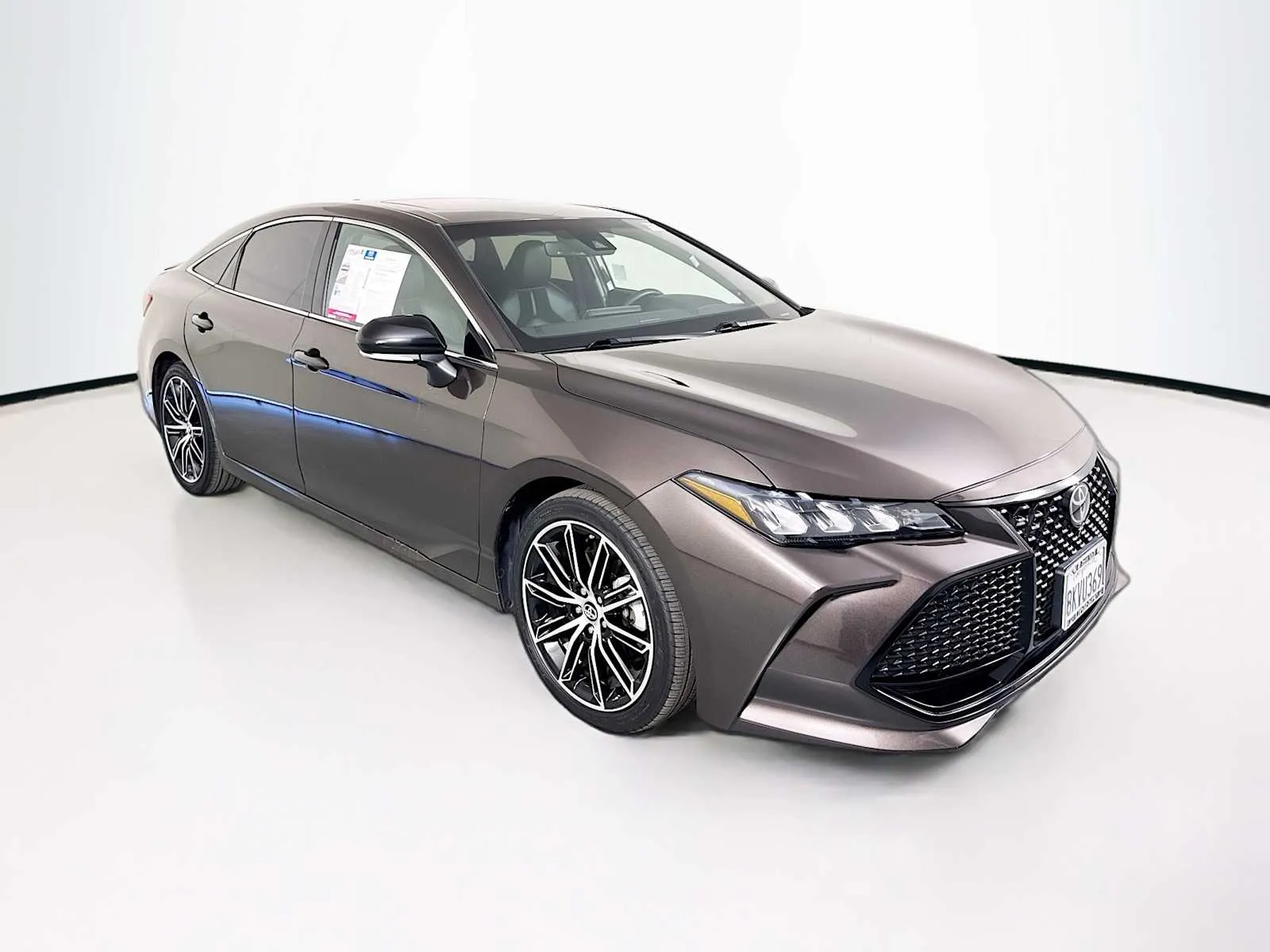 Brown 2019 Toyota Avalon XSE for sale in Indio, CA