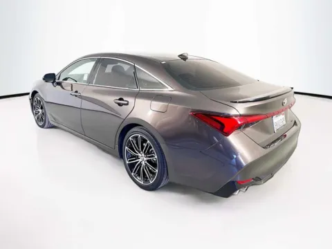More photos of 2019 Toyota Avalon XSE at Unicars Honda, CA