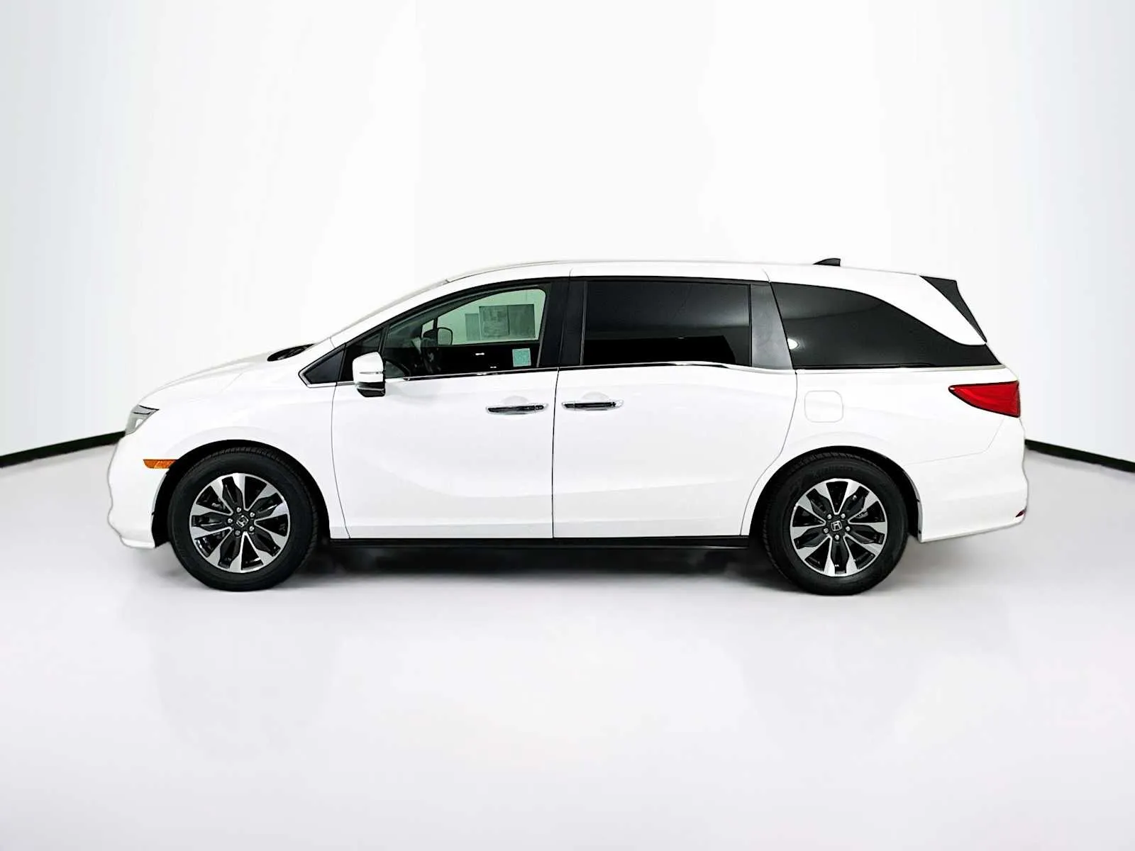 Honda Odyssey photo 4