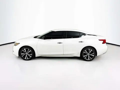 More photos of 2016 Nissan Maxima 3.5 S at Unicars Honda, CA