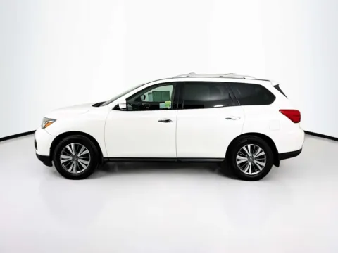 More photos of 2019 Nissan Pathfinder SV at Unicars Honda, CA