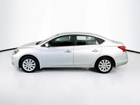 More photos of 2018 Nissan Sentra S at Unicars Honda, CA