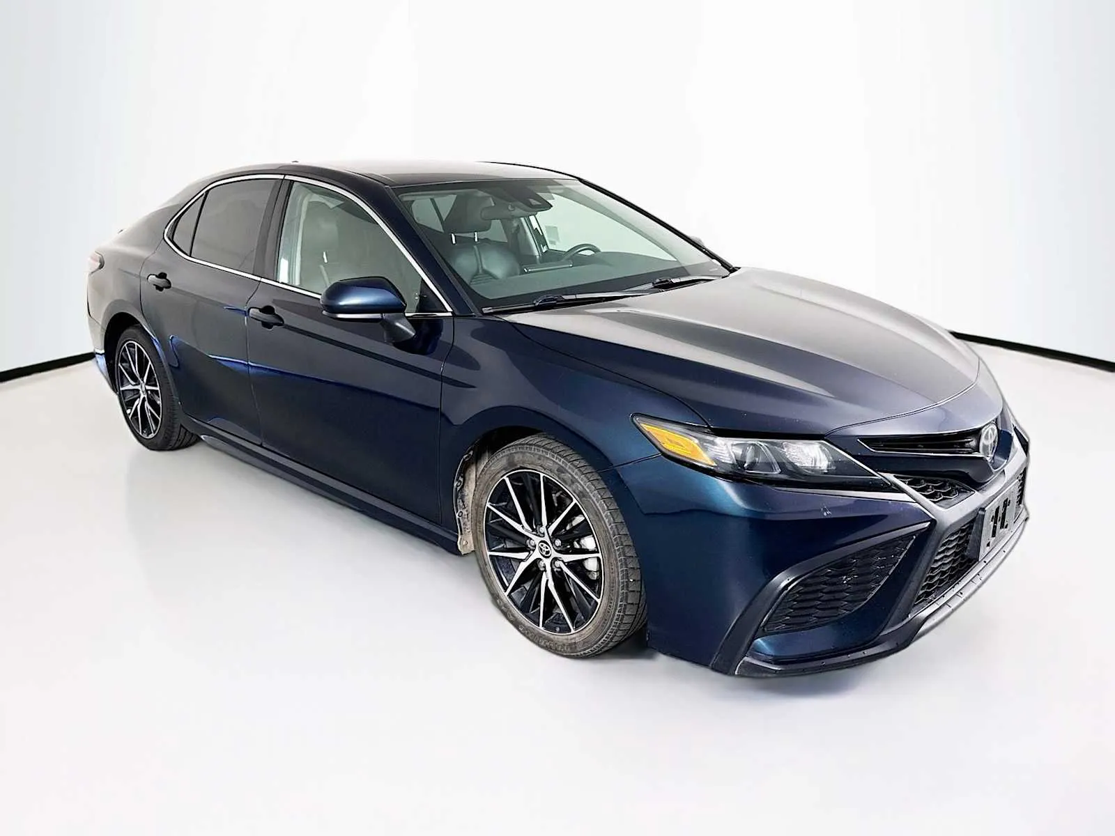 Green 2021 Toyota Camry SE for sale in Indio, CA