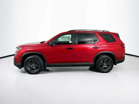 More photos of 2025 Honda Pilot TrailSport at Unicars Honda, CA