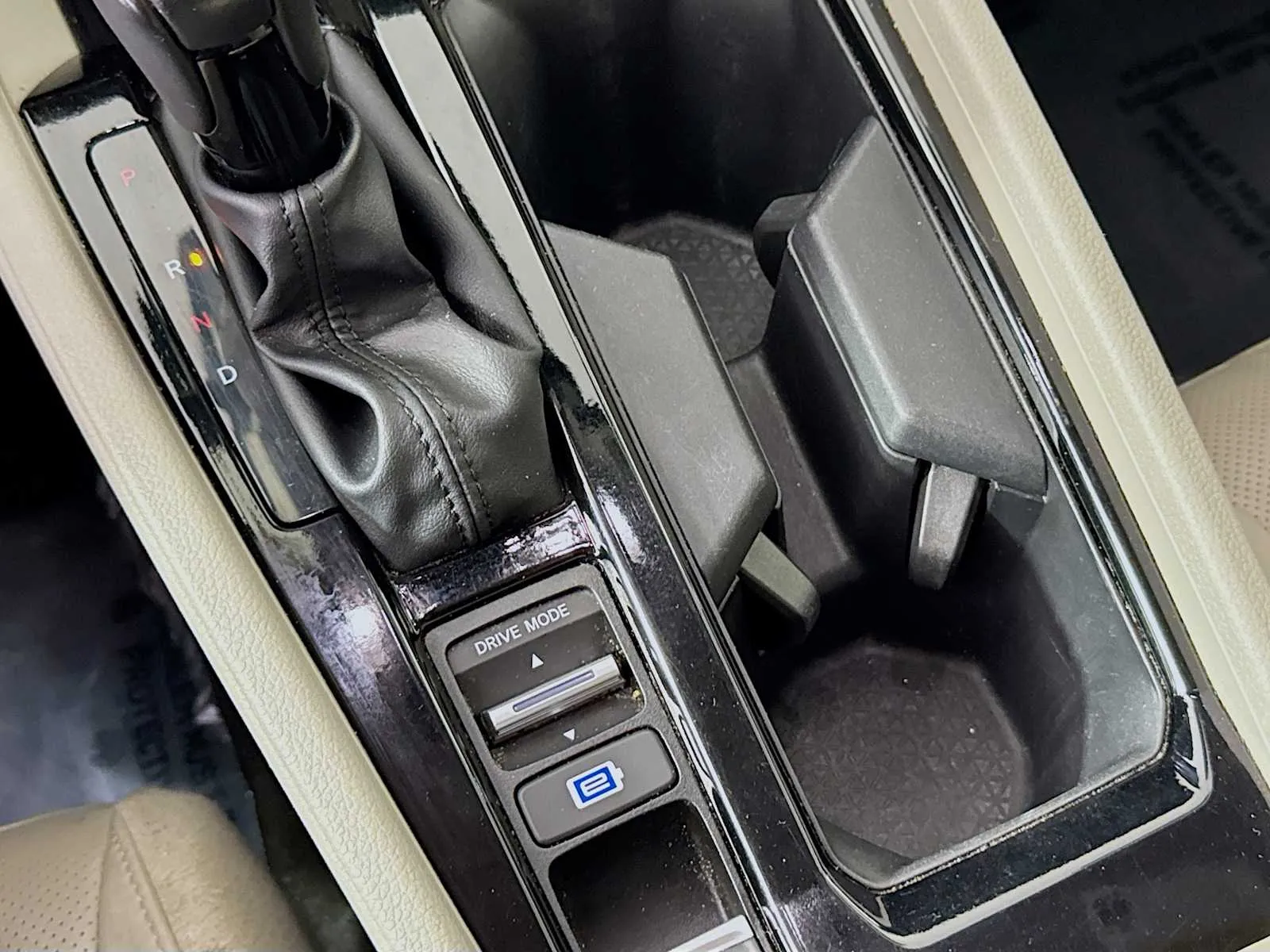 Honda Accord photo 12