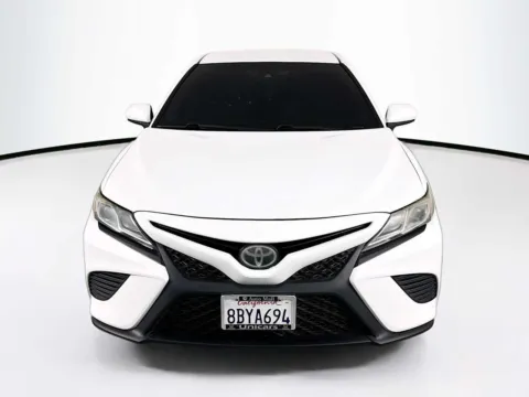 Photos of 2018 Toyota Camry SE for sale in Indio, CA at Unicars Honda