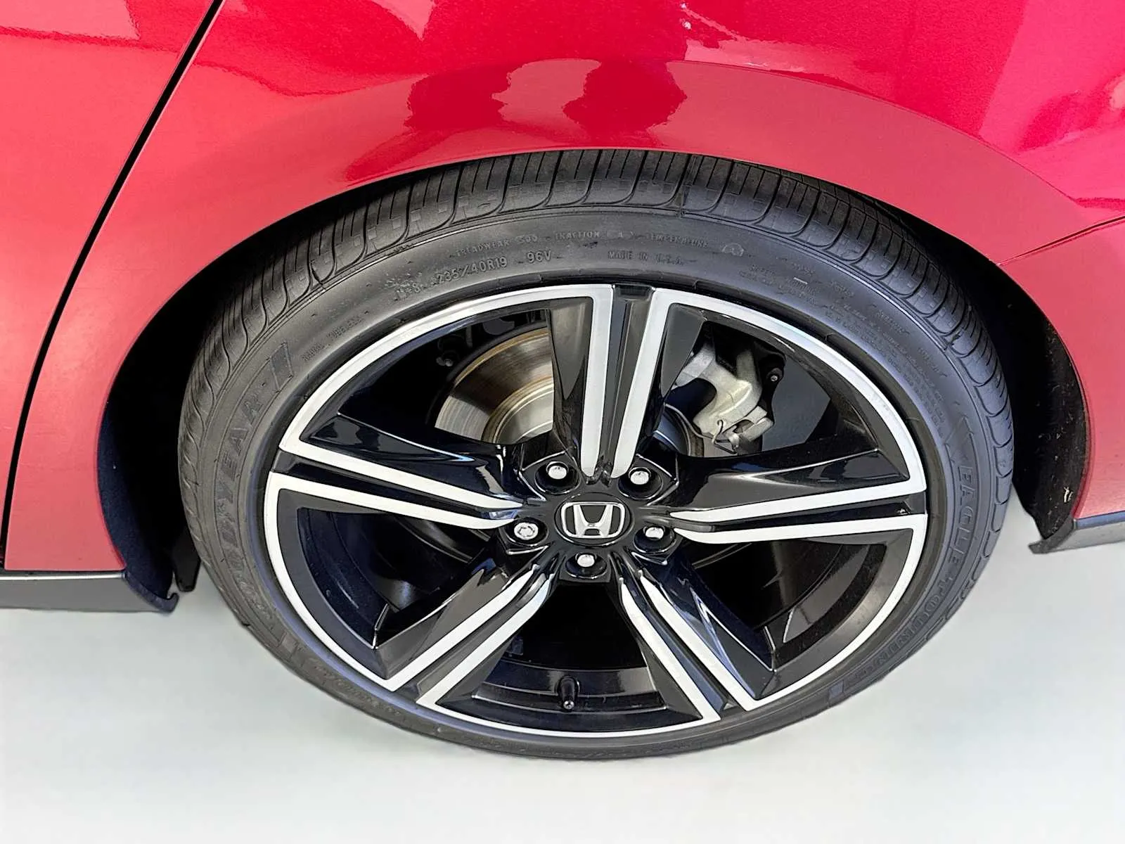 Honda Accord photo 30