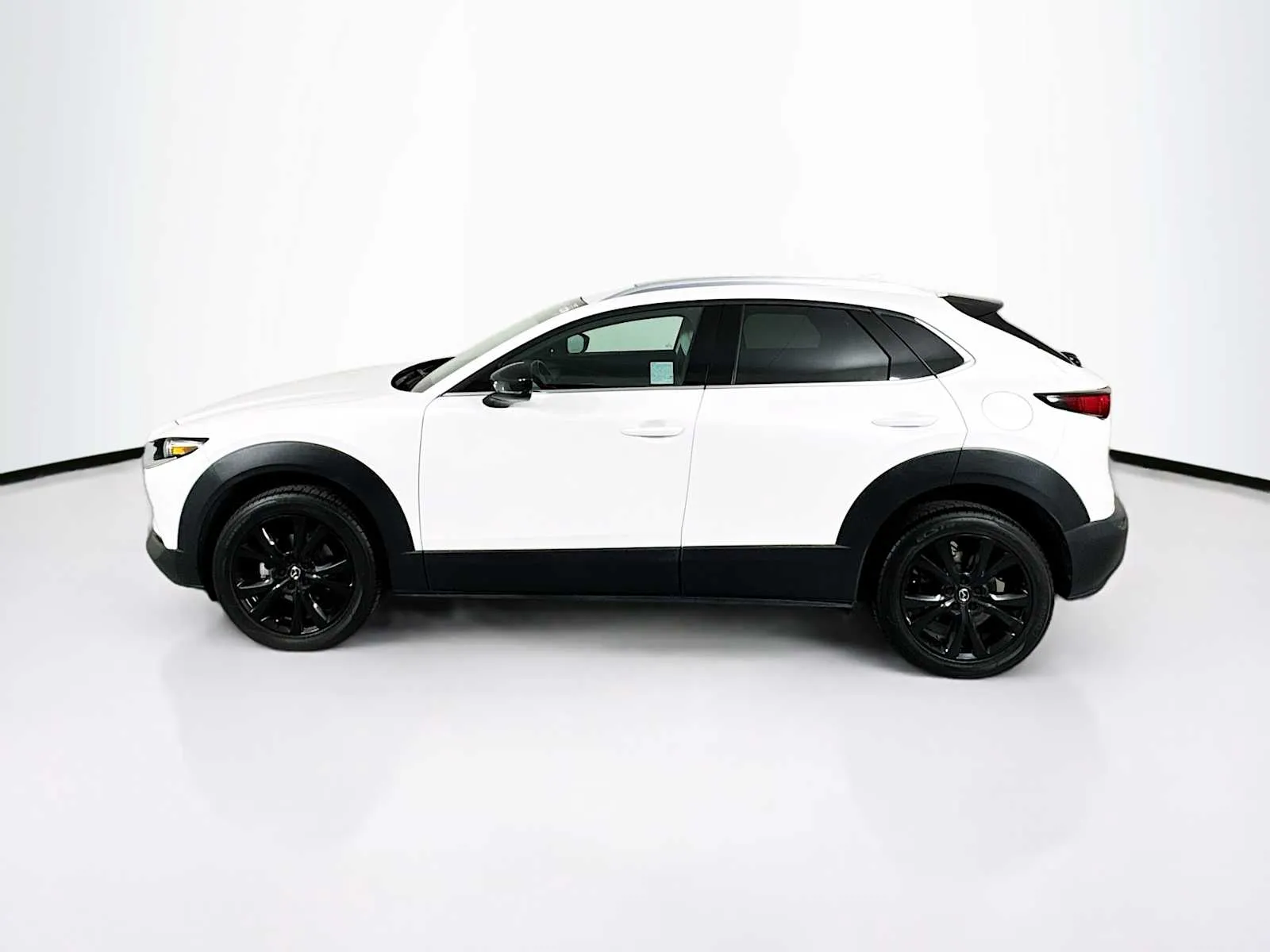 Mazda CX-30 photo 4