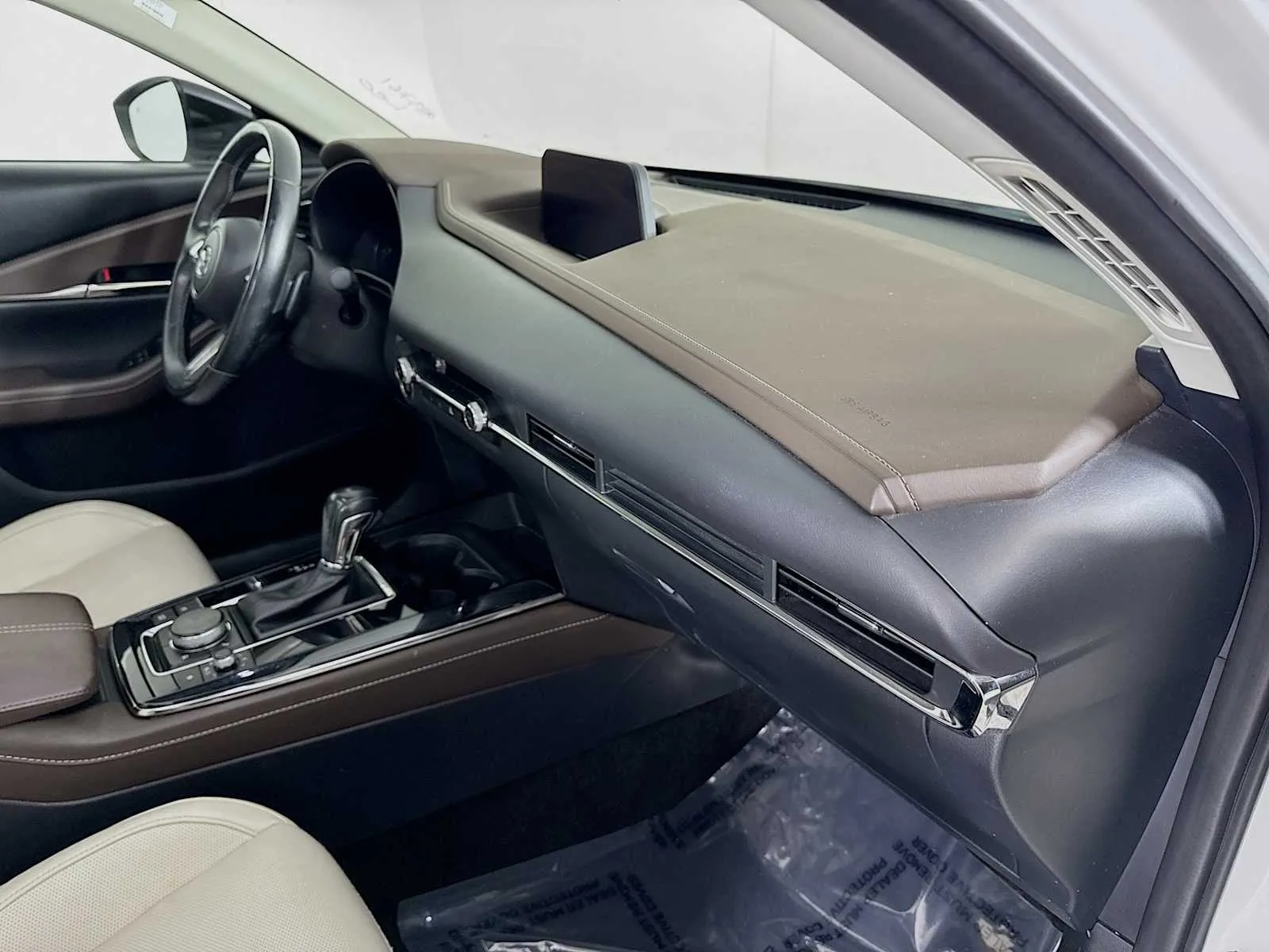 Mazda CX-30 photo 32