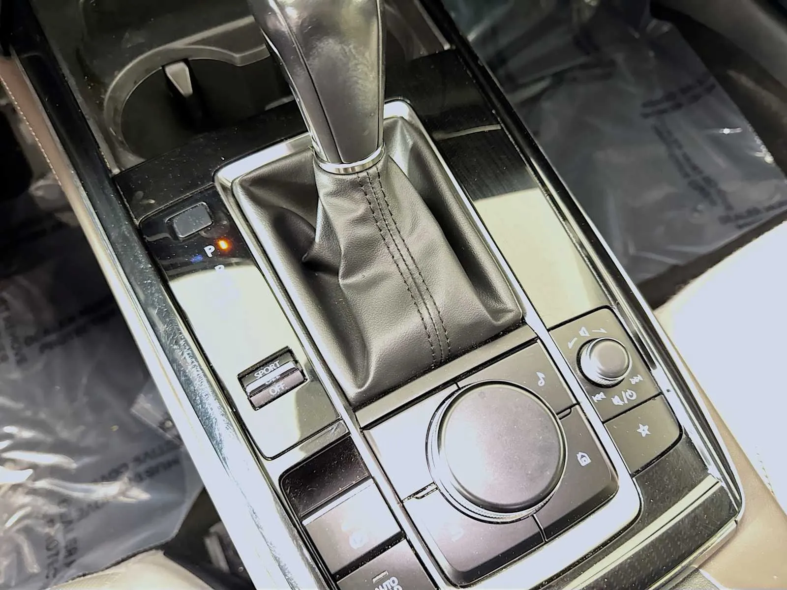Mazda CX-30 photo 21