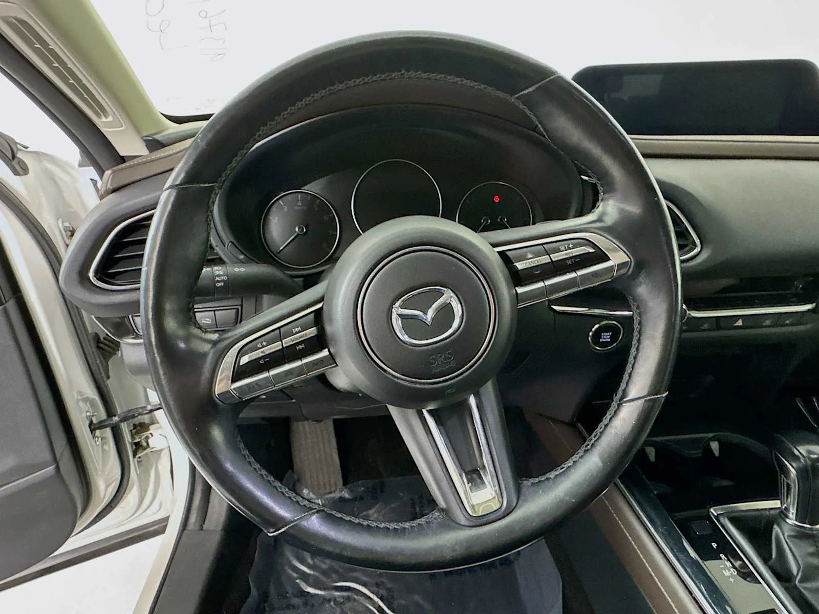 Mazda CX-30 photo 11