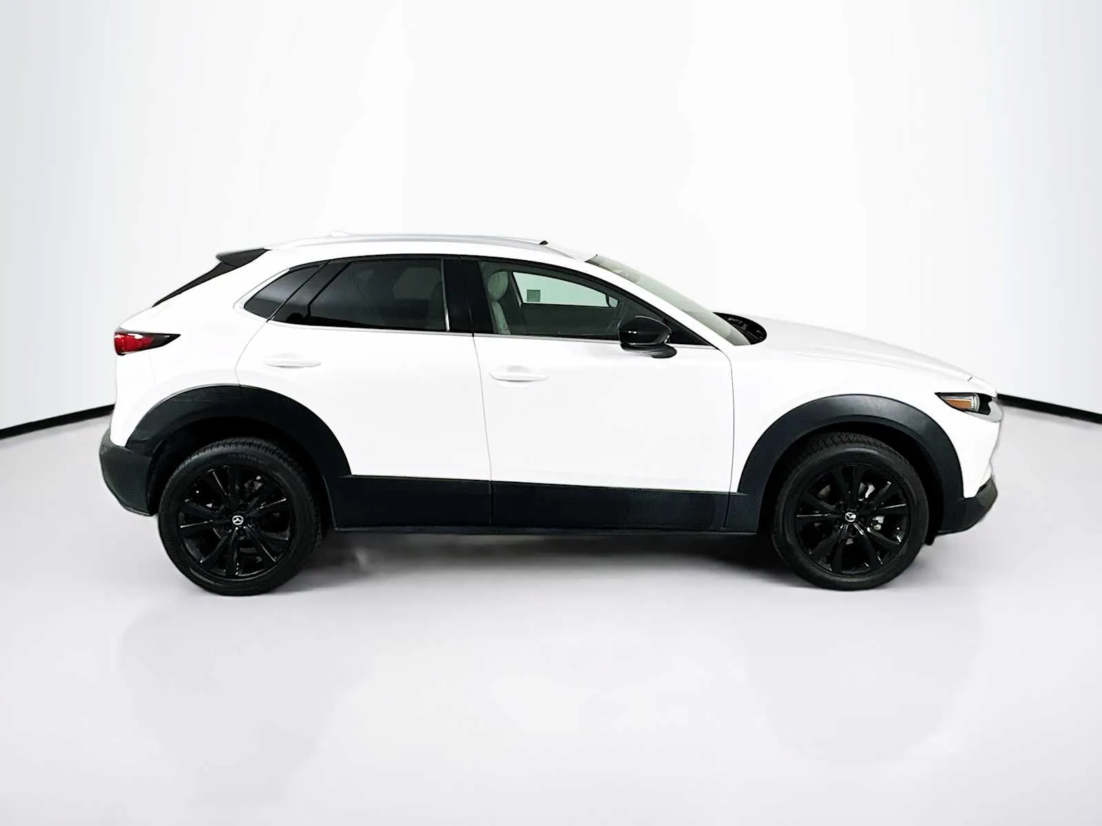 Mazda CX-30 photo 8