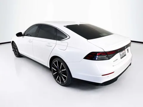 More photos of 2024 Honda Accord Hybrid Touring at Unicars Honda, CA