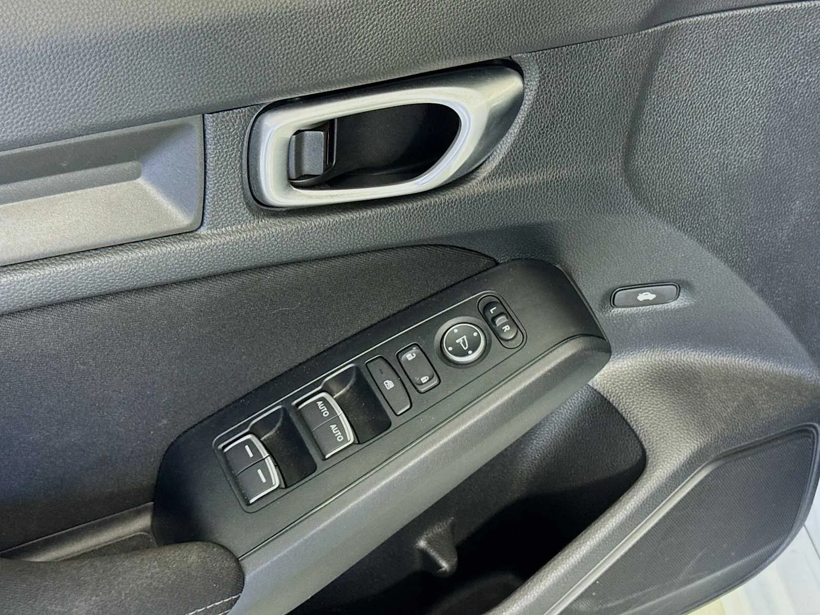 Honda Civic photo 18