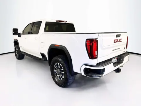 More photos of 2021 GMC Sierra 2500HD AT4 at Unicars Honda, CA