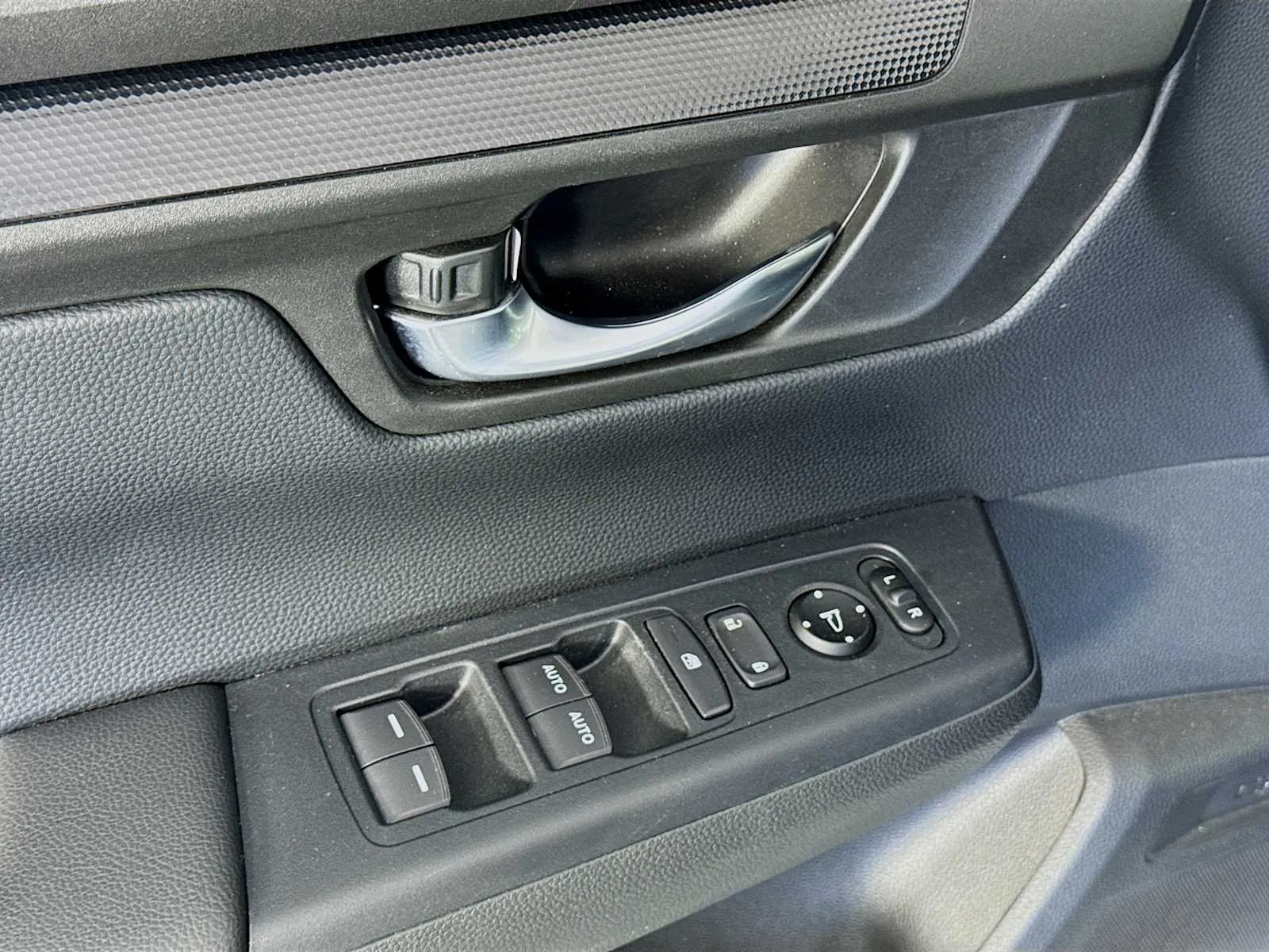 Honda CR-V photo 9