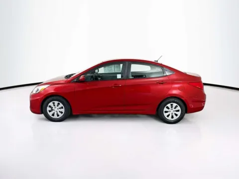 More photos of 2017 Hyundai Accent SE at Unicars Honda, CA