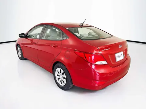 More photos of 2017 Hyundai Accent SE at Unicars Honda, CA