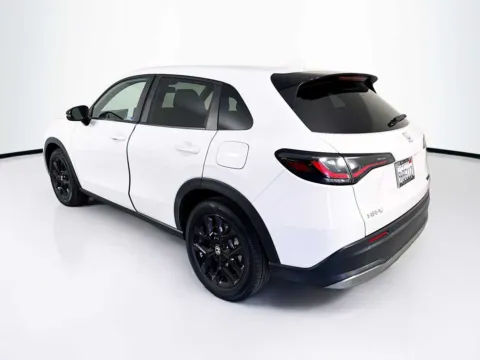 More photos of 2024 Honda HR-V Sport at Unicars Honda, CA