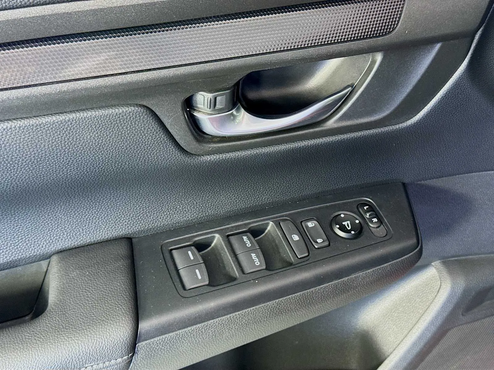 Honda CR-V photo 9