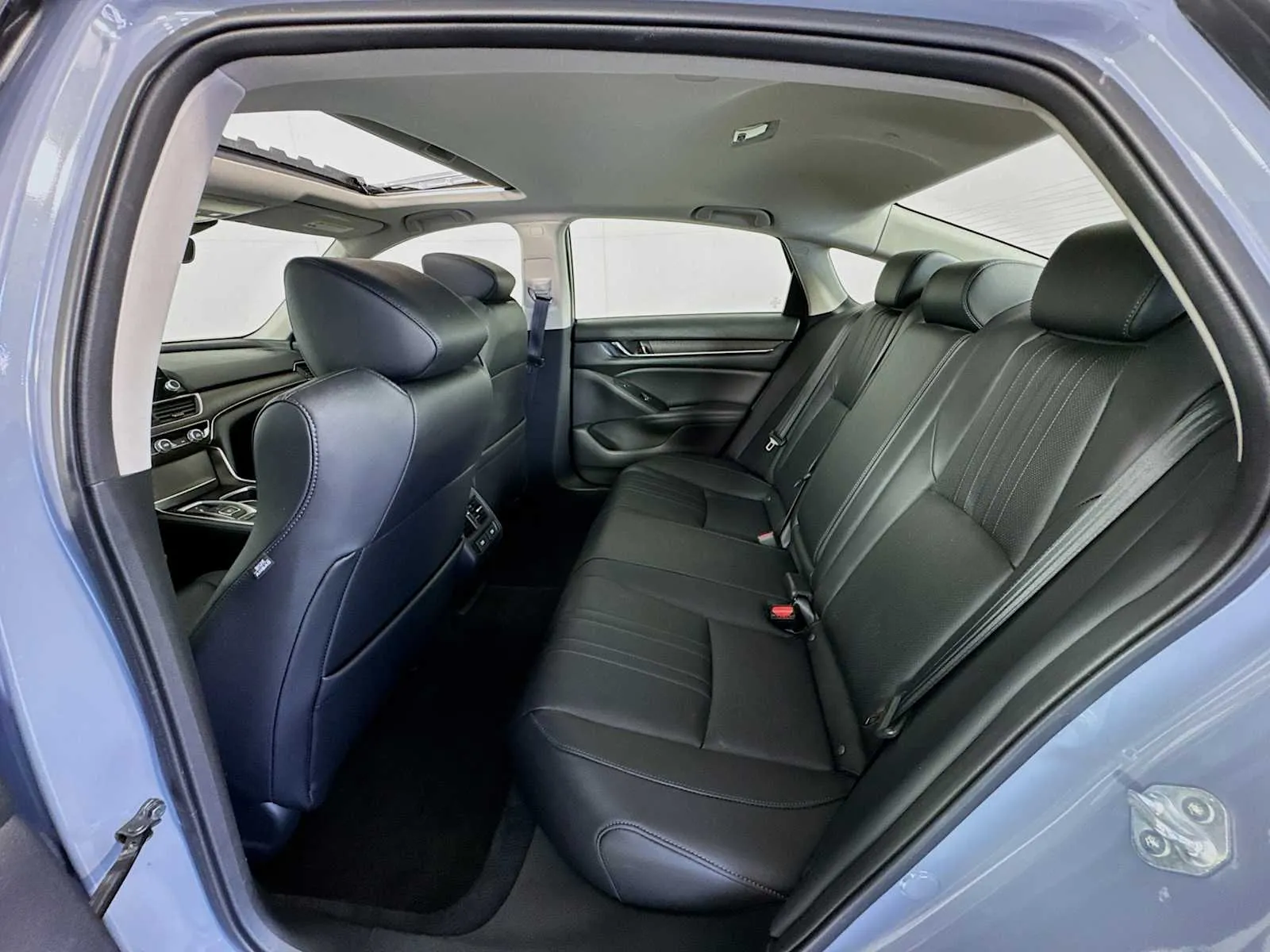 Honda Accord photo 25