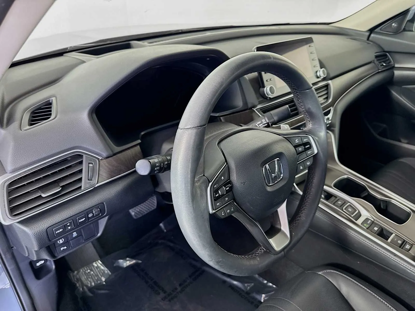 Honda Accord photo 9