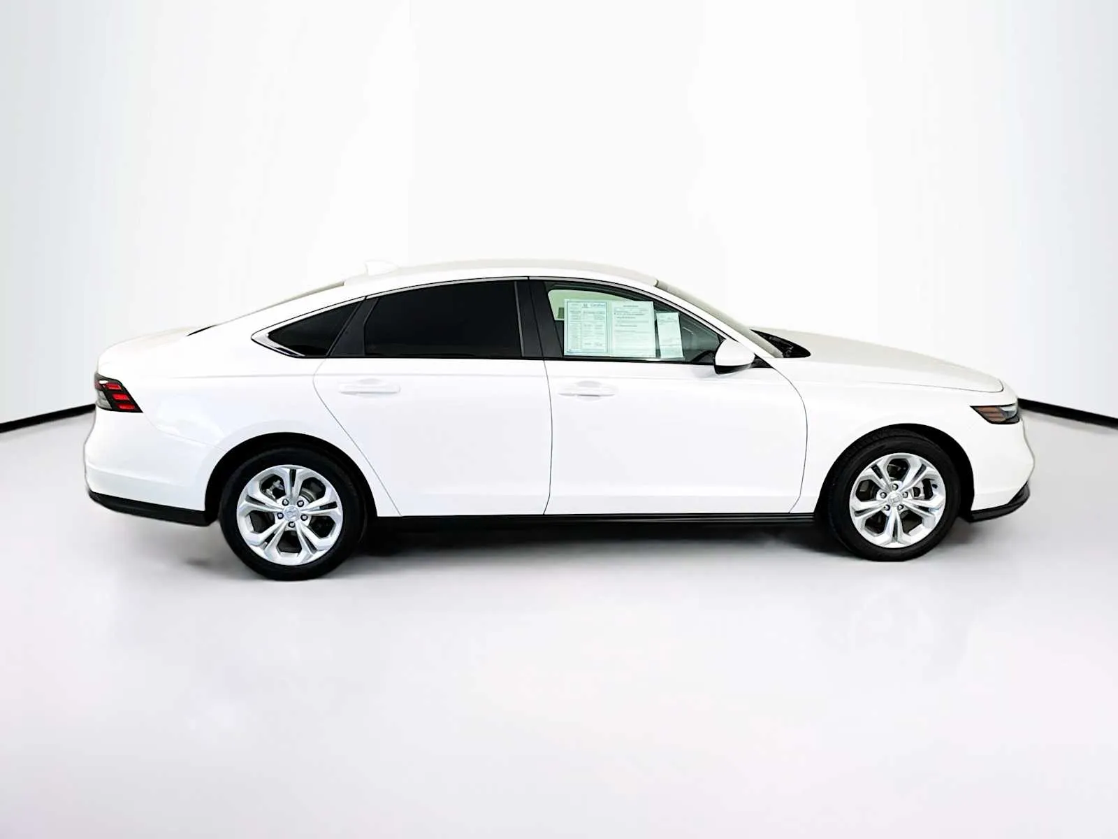 Honda Accord photo 8