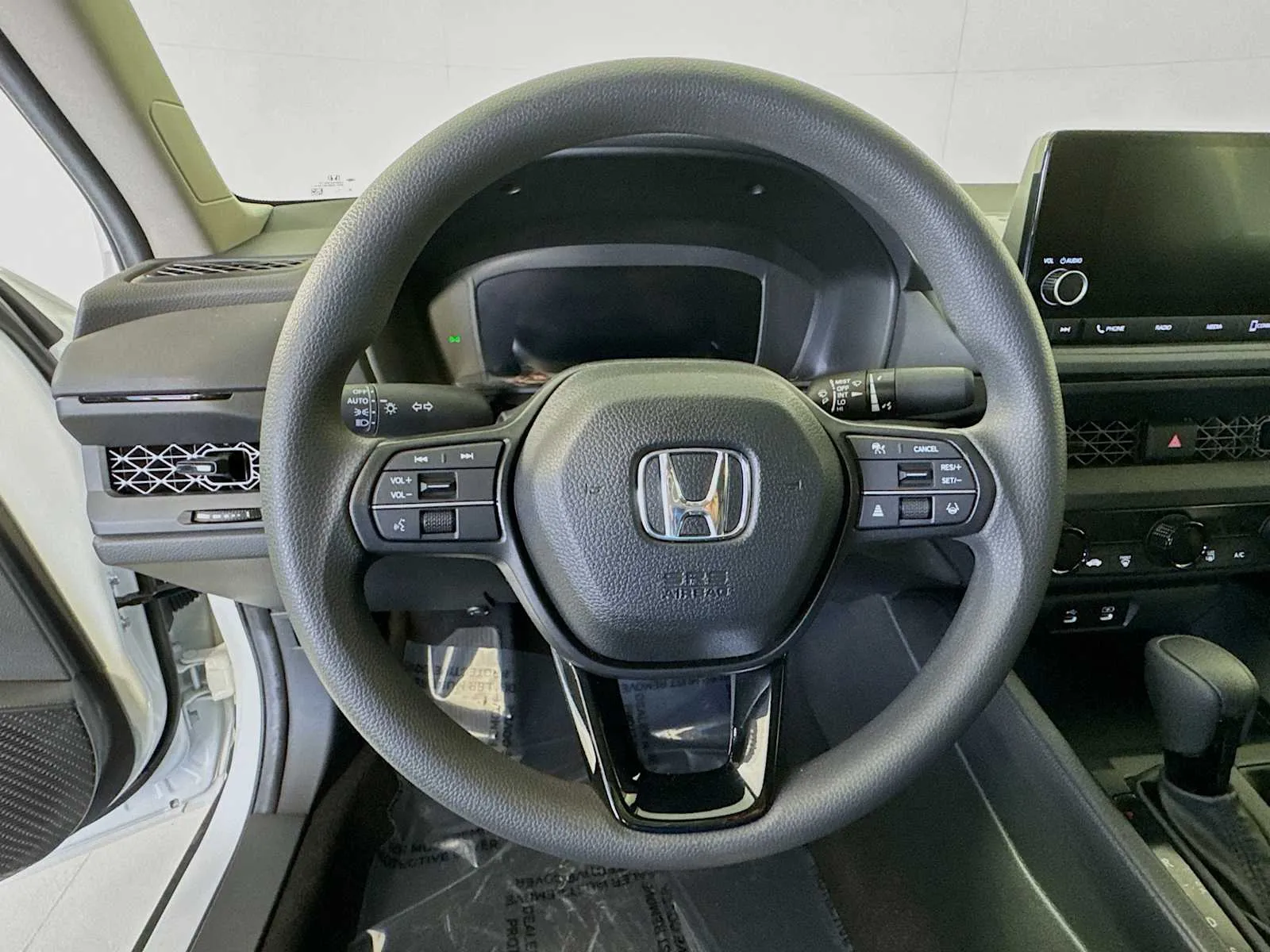 Honda Accord photo 10