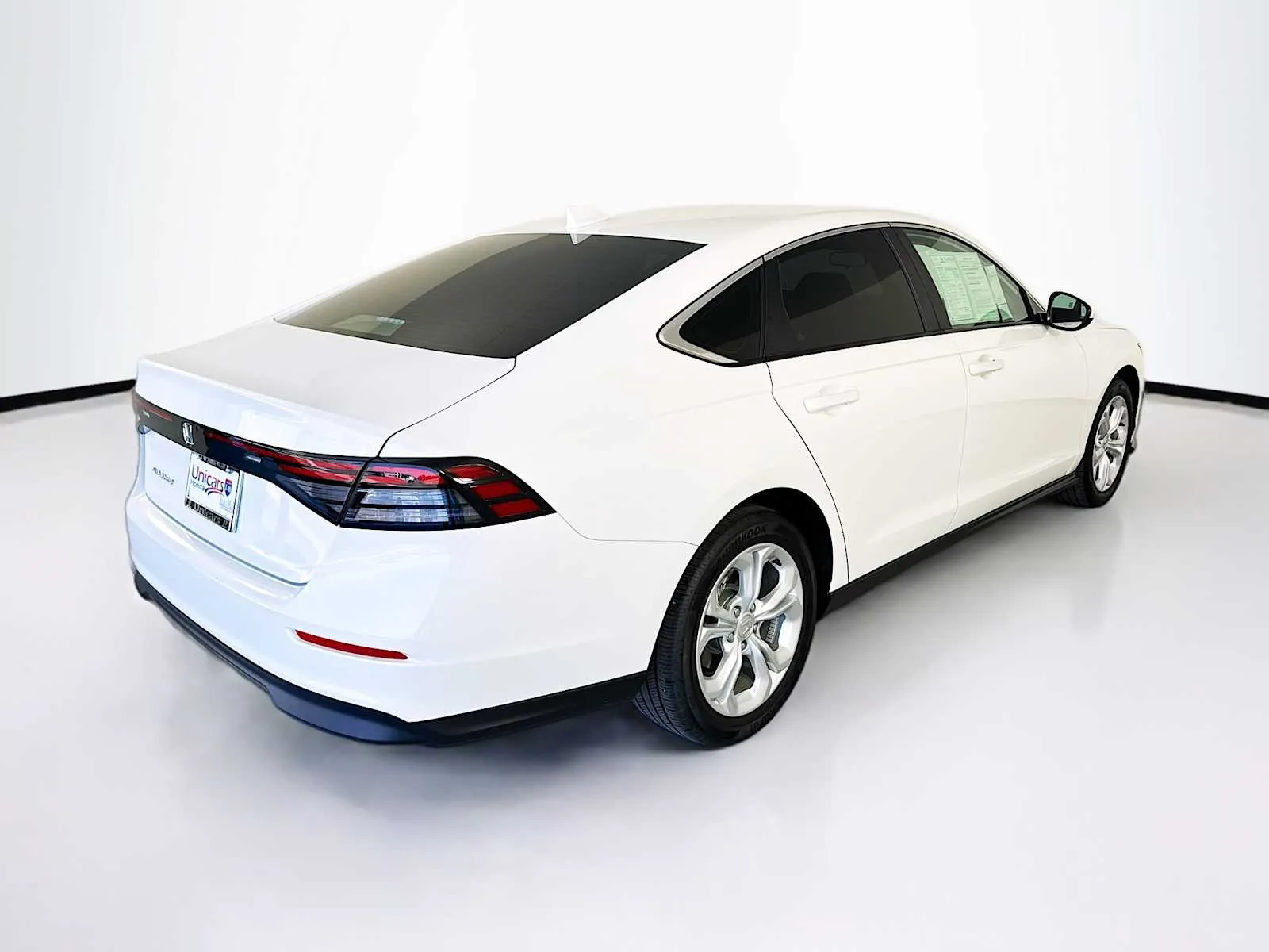 Honda Accord photo 7