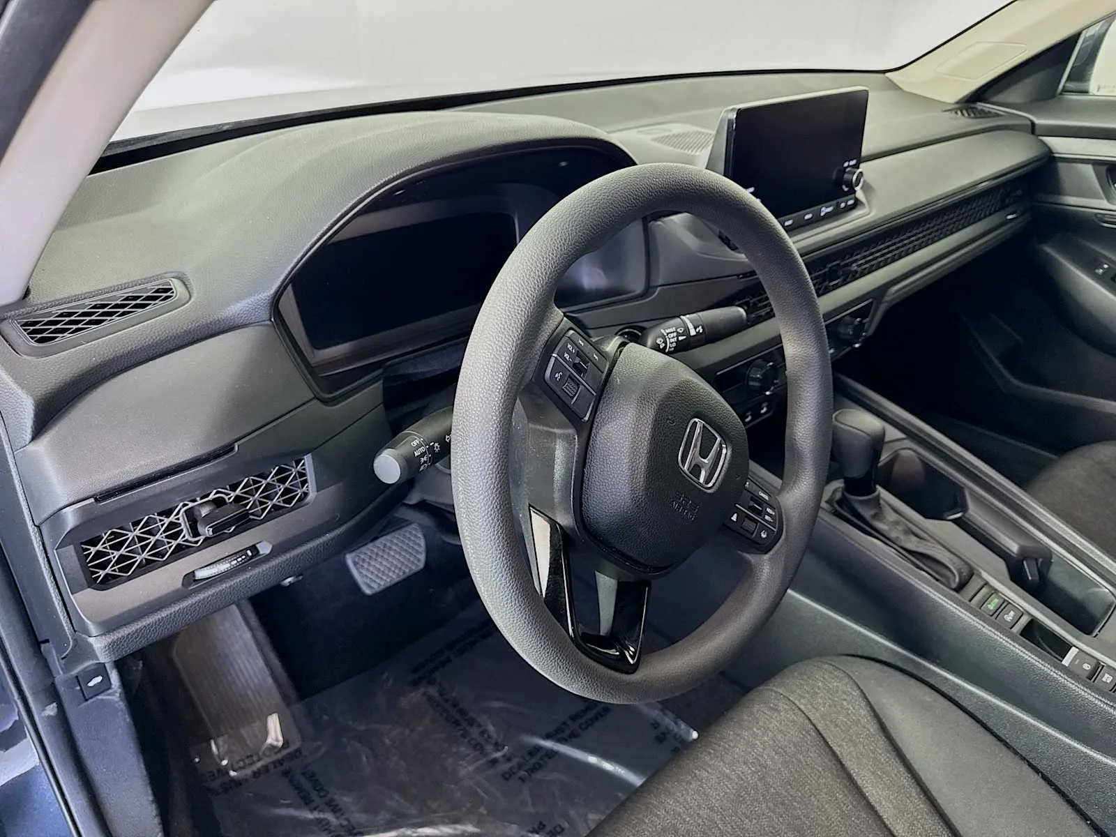 Honda Accord photo 9