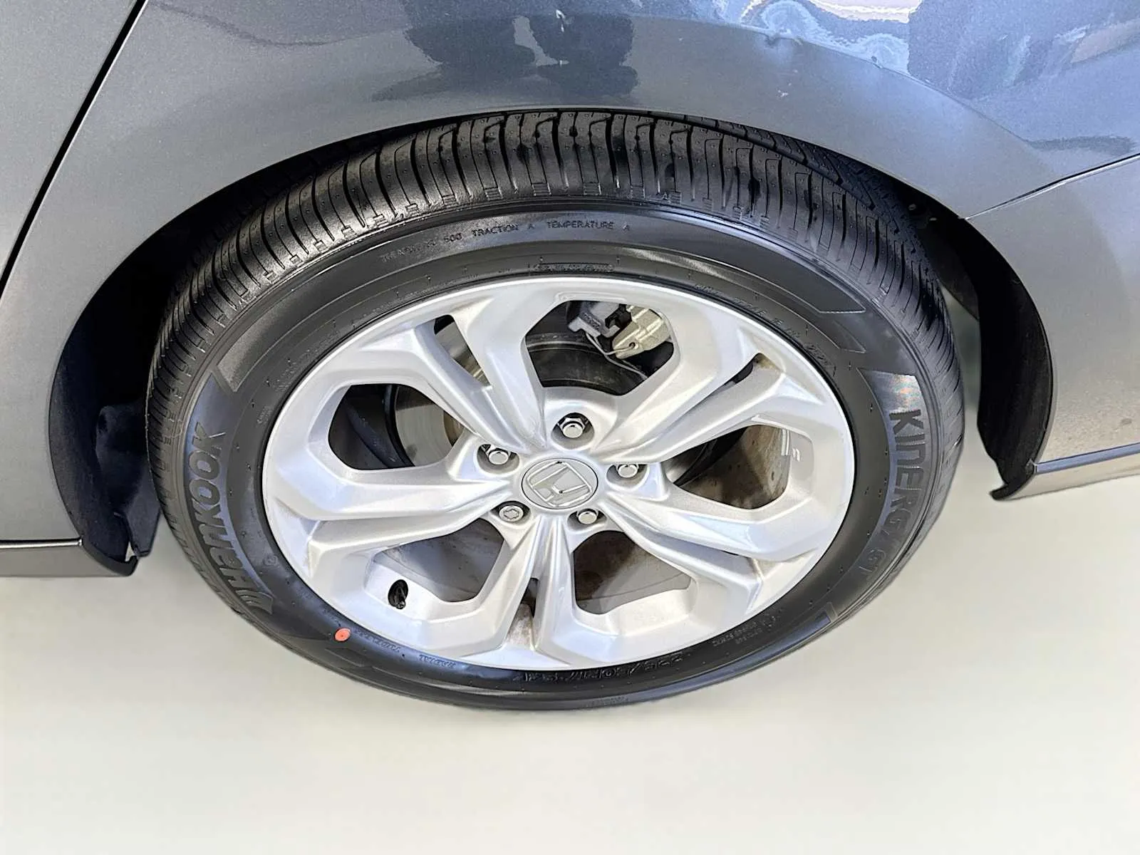 Honda Accord photo 29