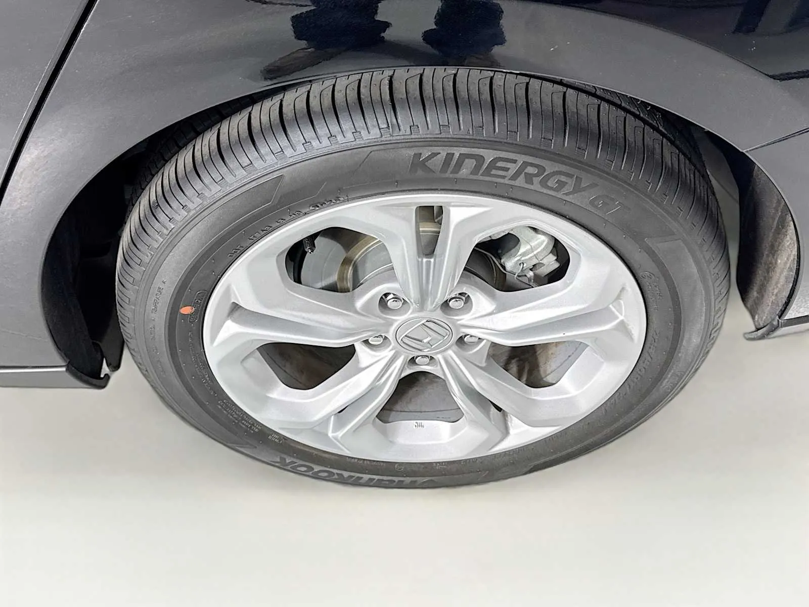 Honda Accord photo 30