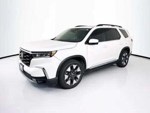 Another view of 2023 Honda Pilot Elite for sale in Indio, CA at Unicars Honda