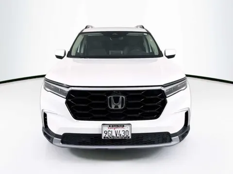 Photos of 2023 Honda Pilot Elite for sale in Indio, CA at Unicars Honda