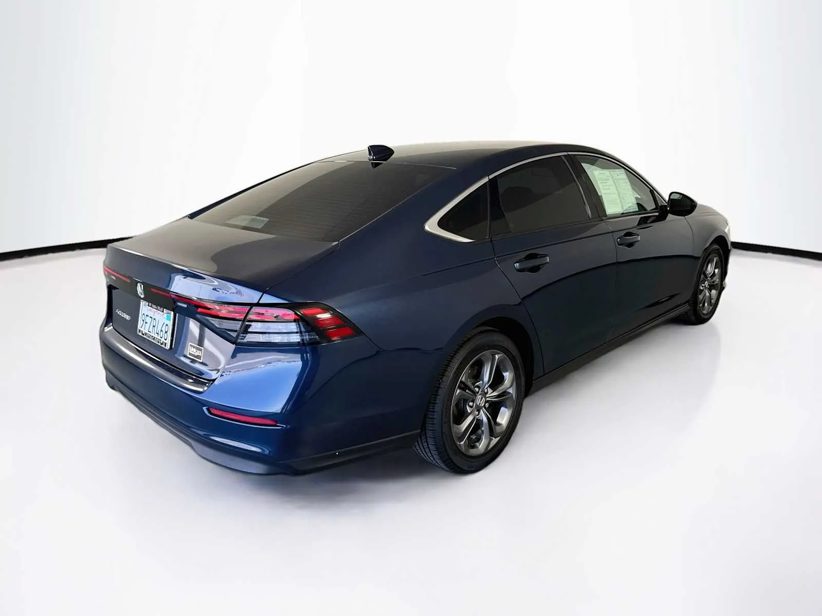 Honda Accord photo 7