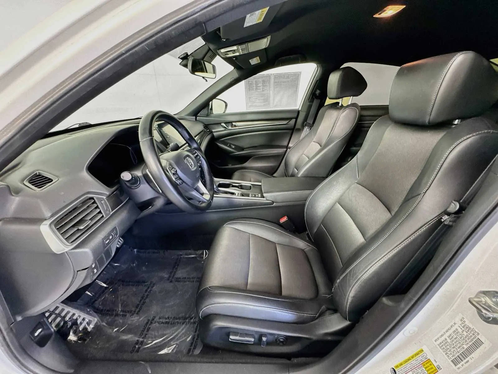 Honda Accord photo 20