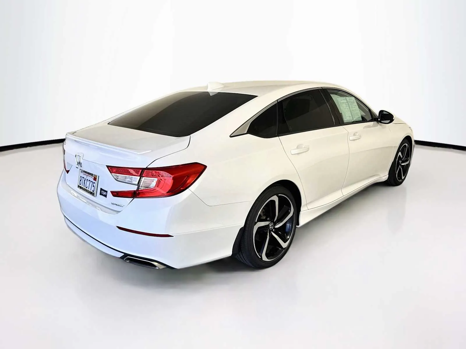 Honda Accord photo 7