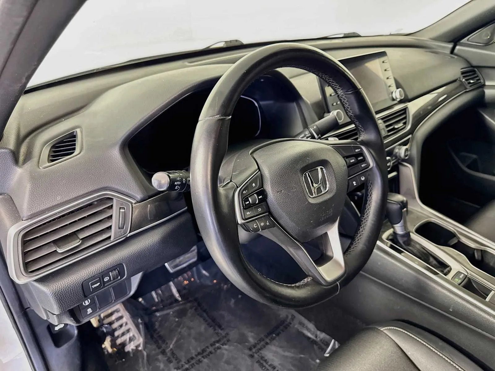 Honda Accord photo 9